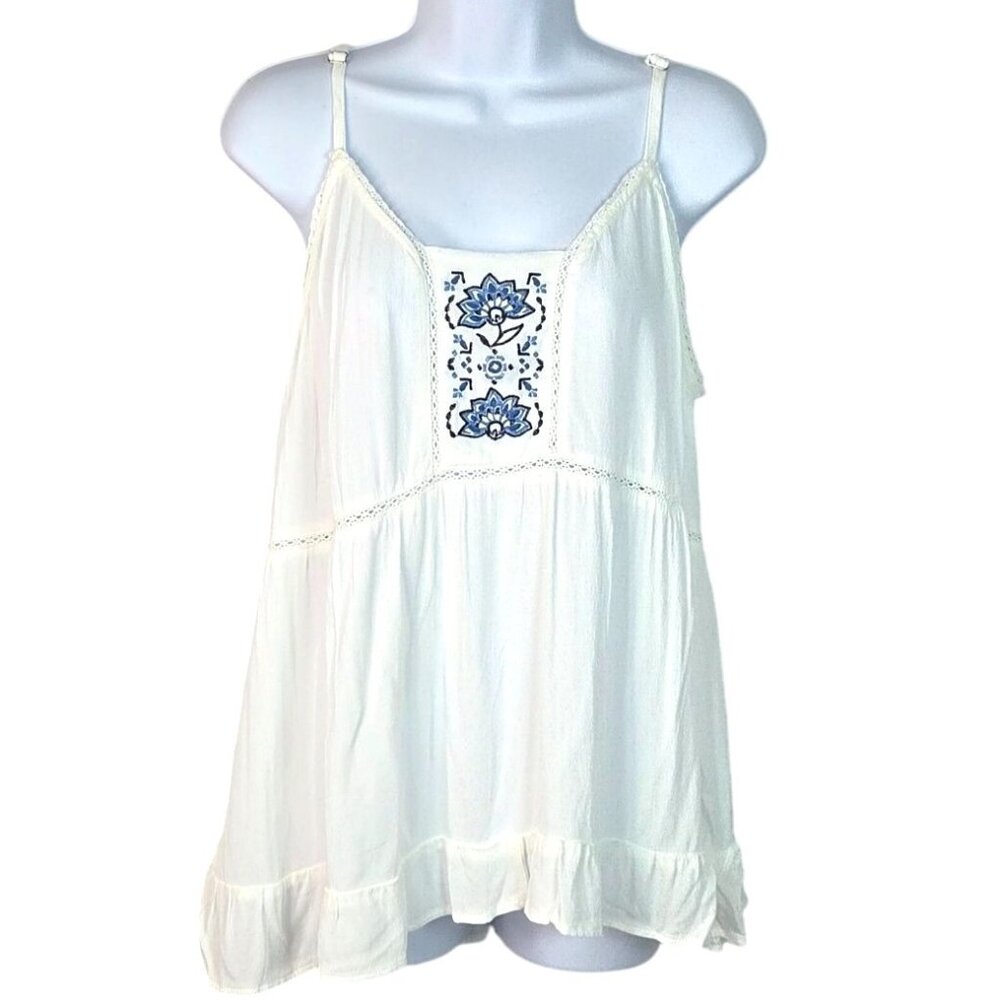 Torrid Embroidered Ivory Camisole Top With Blue Floral Detail Size 1 - Picture 1 of 7